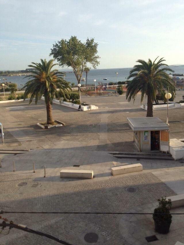 Piso Centrico Y Amplio En Praza Do Regueiro, A Illa De Arousa Kültér fotó